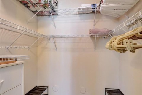 Купить кондоминиум в Помпано-Бич, Флорида 2 спальни, 76.64м2, № 2021891 - фото 27