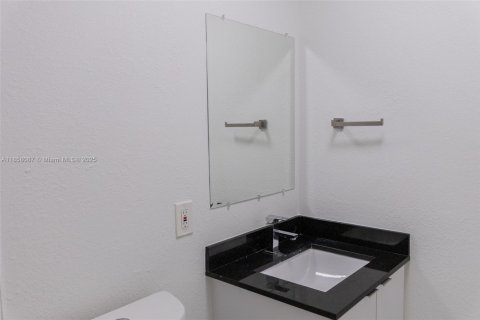 Apartment in Fort Lauderdale, Florida 2 bedrooms, 92.9 sq.m. № 1882257 - photo 13