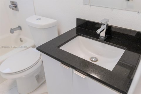 Apartment in Fort Lauderdale, Florida 2 bedrooms, 92.9 sq.m. № 1882257 - photo 8