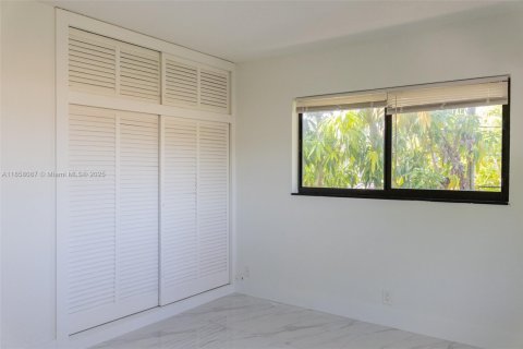Apartment in Fort Lauderdale, Florida 2 bedrooms, 92.9 sq.m. № 1882257 - photo 9