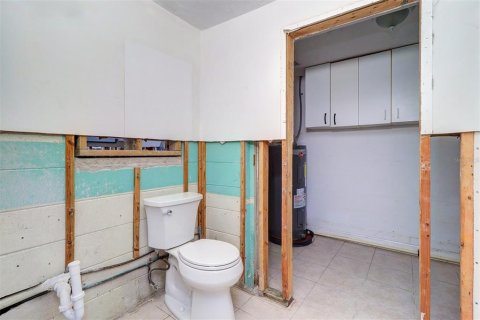 House in Redington Shores, Florida 3 bedrooms, 116.69 sq.m. № 1657348 - photo 17