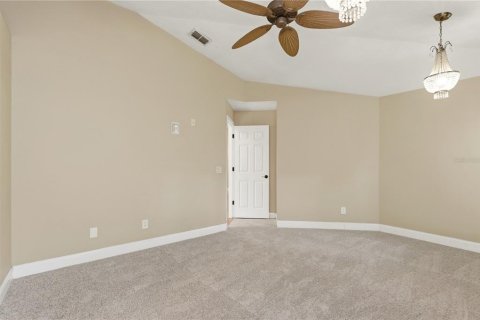 House in Altamonte Springs, Florida 3 bedrooms, 166.11 sq.m. № 2229839 - photo 19