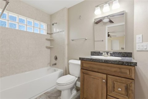 House in Altamonte Springs, Florida 3 bedrooms, 166.11 sq.m. № 2229839 - photo 23