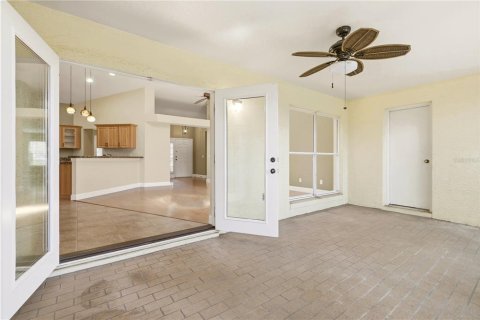 House in Altamonte Springs, Florida 3 bedrooms, 166.11 sq.m. № 2229839 - photo 8