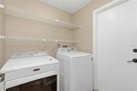 House in Altamonte Springs, Florida 3 bedrooms, 166.11 sq.m. № 2229839 - photo 26