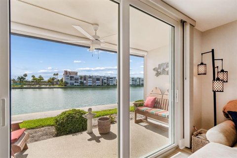 Condominio en venta en South Pasadena, Florida, 2 dormitorios, 103.12 m2 № 2148586 - foto 13