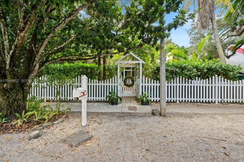 Terreno en venta en Miami, Florida № 2001425 - foto 5