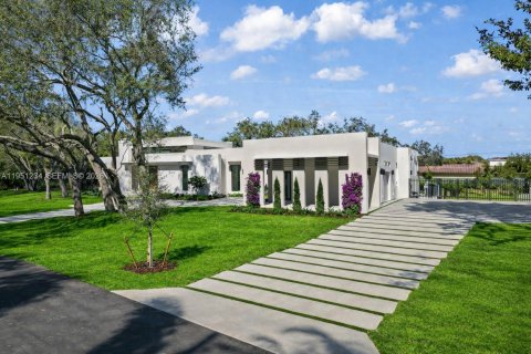 Villa ou maison à vendre à Palmetto Bay, Floride: 6 chambres № 2024322 - photo 3
