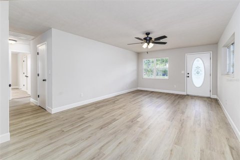 House in Lakeland, Florida 3 bedrooms, 154.96 sq.m. № 1803503 - photo 3