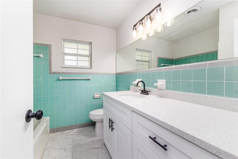 House in Lakeland, Florida 3 bedrooms, 154.96 sq.m. № 1803503 - photo 11