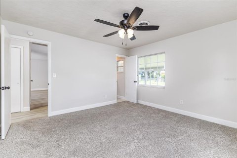 House in Lakeland, Florida 3 bedrooms, 154.96 sq.m. № 1803503 - photo 15