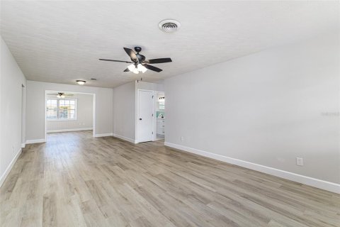 House in Lakeland, Florida 3 bedrooms, 154.96 sq.m. № 1803503 - photo 5