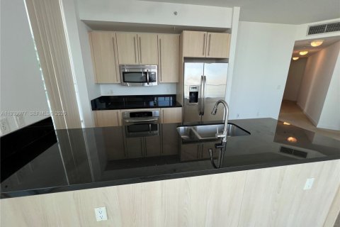 Condominio en venta en Miami, Florida, 2 dormitorios, 102.94 m2 № 1999698 - foto 4