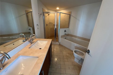 Condominio en venta en Miami, Florida, 2 dormitorios, 102.94 m2 № 1999698 - foto 8