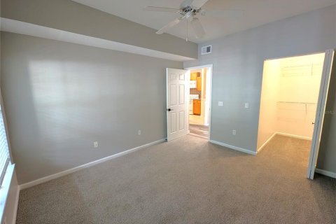 Condo in Tampa, Florida, 1 bedroom  № 1810123 - photo 15