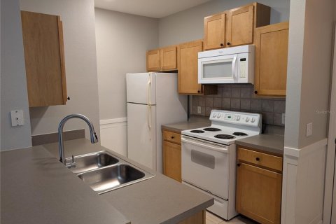 Condo in Tampa, Florida, 1 bedroom  № 1810123 - photo 4