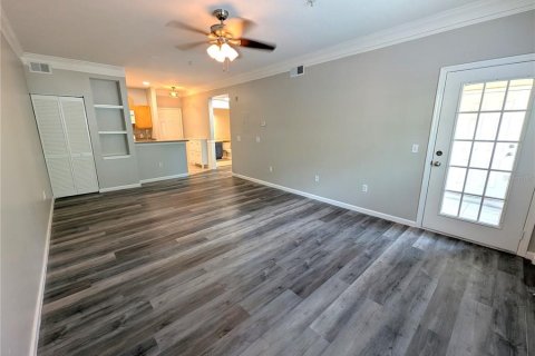 Condo in Tampa, Florida, 1 bedroom  № 1810123 - photo 9