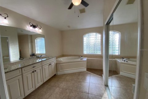 House in Port Charlotte, Florida 3 bedrooms, 201.6 sq.m. № 1723899 - photo 7