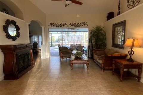 House in Port Charlotte, Florida 3 bedrooms, 201.6 sq.m. № 1723899 - photo 9