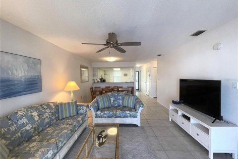Condo in Punta Gorda, Florida, 2 bedrooms  № 1635797 - photo 18