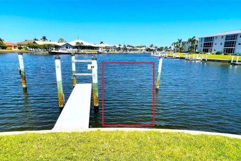 Condo in Punta Gorda, Florida, 2 bedrooms  № 1635797 - photo 9