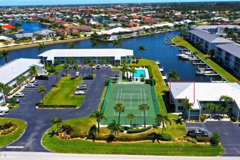 Condo in Punta Gorda, Florida, 2 bedrooms  № 1635797 - photo 1