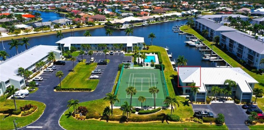 Condominio en Punta Gorda, Florida, 2 dormitorios № 1635797