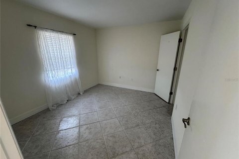Condo in Englewood, Florida, 2 bedrooms  № 2091528 - photo 8