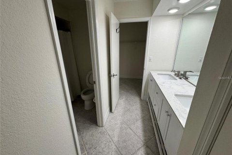 Condo in Englewood, Florida, 2 bedrooms  № 2091528 - photo 5