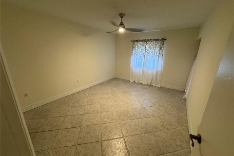 Condo in Englewood, Florida, 2 bedrooms  № 2091528 - photo 4