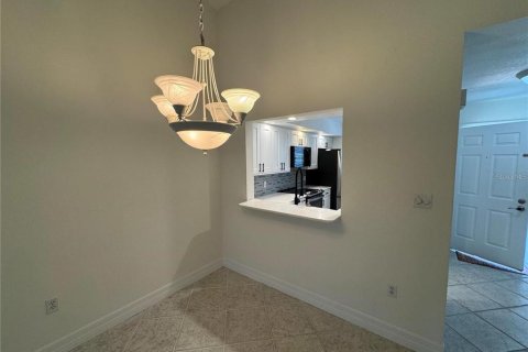 Condo in Englewood, Florida, 2 bedrooms  № 2091528 - photo 6