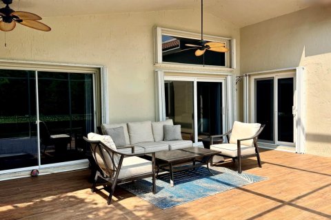 House in Weston, Florida 4 bedrooms, 190.91 sq.m. № 2086942 - photo 15