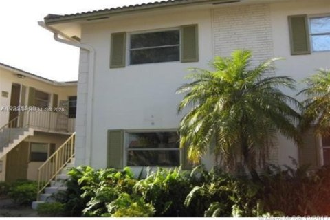 Condo à Coral Springs, Floride, 2 chambres  № 2040215