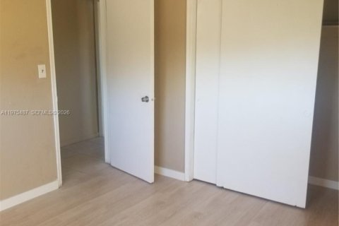 Copropriété à louer à Coral Springs, Floride: 2 chambres № 2040215 - photo 10