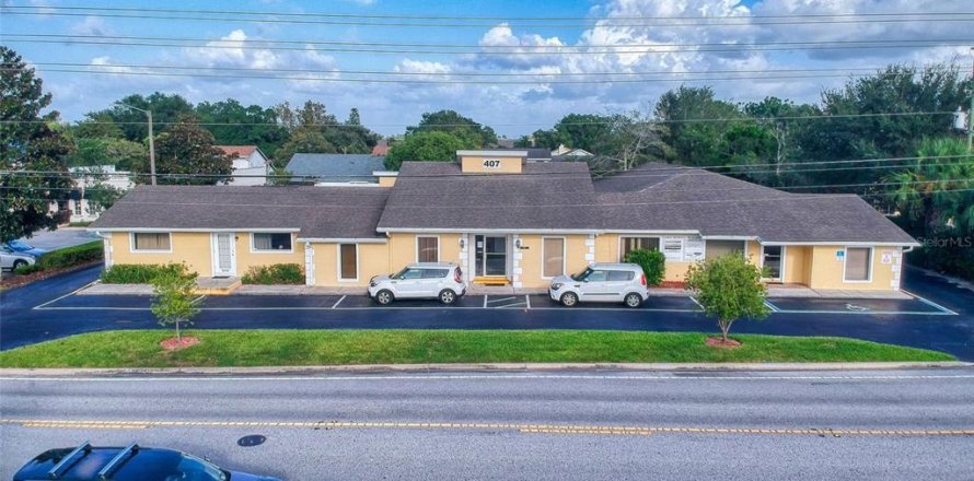 Commercial property in Maitland, Florida 568.28 sq.m. № 2148317