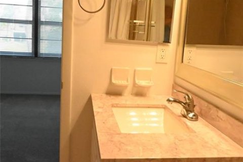 Touwnhouse à louer à Seminole, Floride: 2 chambres, 94.3 m2 № 2113817 - photo 11