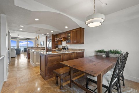 Condominio en venta en Jensen Beach, Florida, 2 dormitorios, 179.39 m2 № 2177062 - foto 10