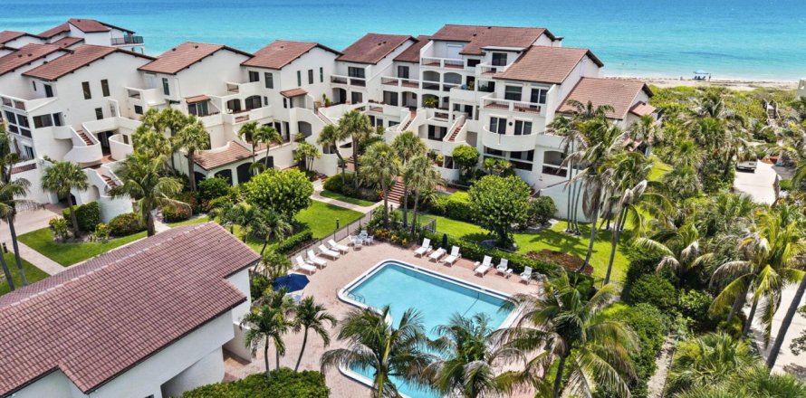 Condominio en Jensen Beach, Florida, 2 dormitorios  № 2177062