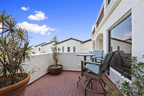 Condominio en venta en Jensen Beach, Florida, 2 dormitorios, 179.39 m2 № 2177062 - foto 27