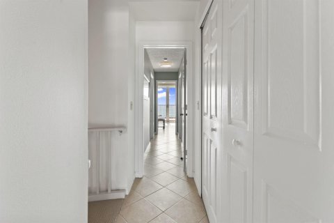 Condominio en venta en Jensen Beach, Florida, 2 dormitorios, 179.39 m2 № 2177062 - foto 19