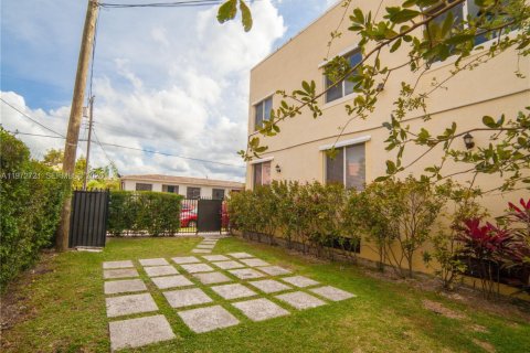 Appartement à louer à Miami, Floride: 2 chambres № 2032950 - photo 13