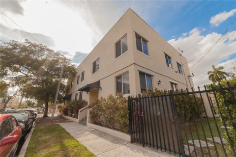 Appartement à louer à Miami, Floride: 2 chambres № 2032950 - photo 9