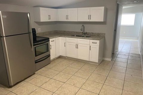 Casa en alquiler en Tampa, Florida, 1 dormitorio, 51.1 m2 № 1807442 - foto 7