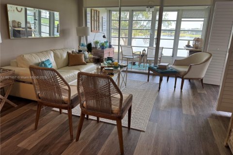 Condo in Pompano Beach, Florida, 2 bedrooms  № 1786557 - photo 7