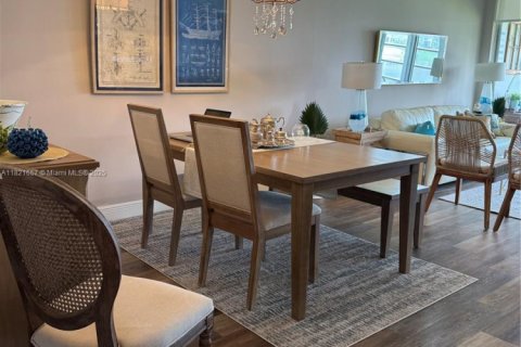 Condo in Pompano Beach, Florida, 2 bedrooms  № 1786557 - photo 2