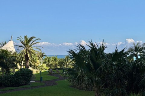 Condo in Bal Harbour, Florida, 2 bedrooms № 1994038 - photo 17