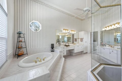 Casa en venta en Bradenton, Florida, 3 dormitorios, 304.07 m2 № 2384098 - foto 20
