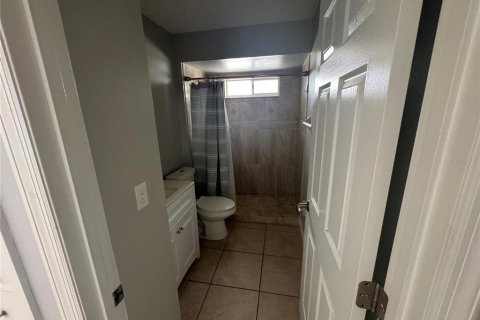 Casa en venta en Kissimmee, Florida, 4 dormitorios, 163.14 m2 № 2228029 - foto 27