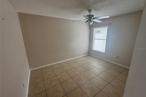 Casa en venta en Kissimmee, Florida, 4 dormitorios, 163.14 m2 № 2228029 - foto 25