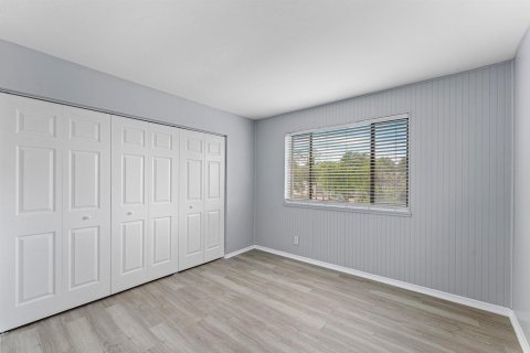 Townhouse in Royal Palm Beach, Florida 3 bedrooms, 111.48 sq.m. № 2378907 - photo 19